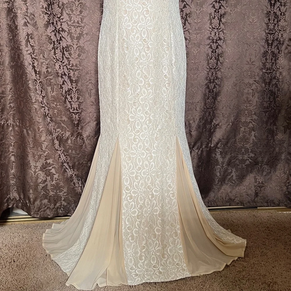 Cachet Dress For Homecoming, Bride, Prom, Lace & Pearl Beading Worn Once Size 16 - Picture 3 of 16